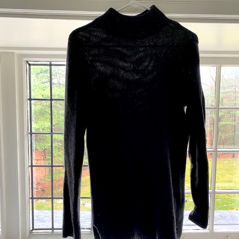 J McLaughlin gray cashmere sweater